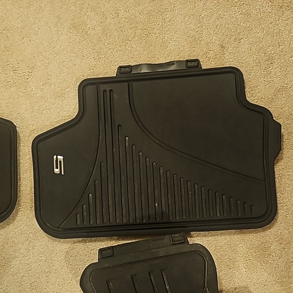 ๐ฏ Auth BMW 5 series original car mats  4 pieces performance - Picture 1 of 6